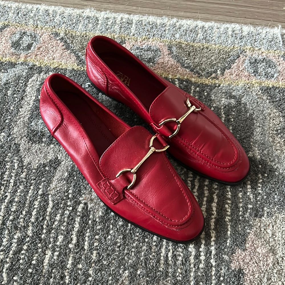 🍒 Zara Genuine Leather Red Loafers 🍎